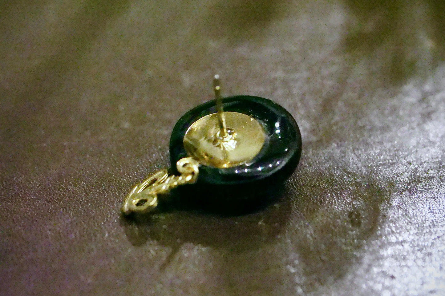 馬アンティークボタンピアス