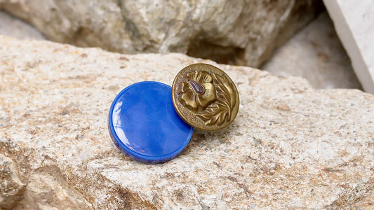 お花アンティークボタンブローチ