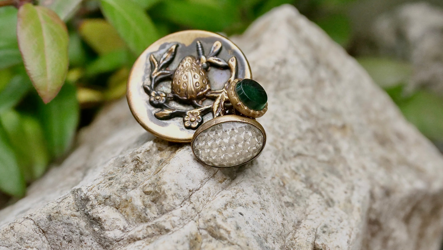 England strawberry ガラスブローチ