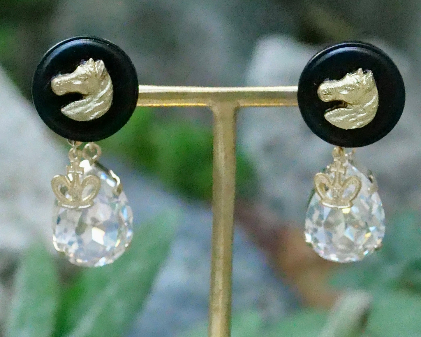 馬アンティークボタンピアス